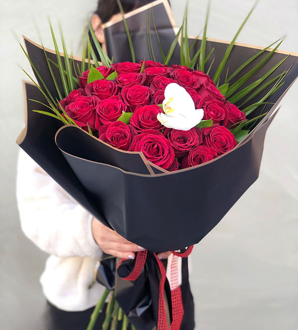 25 Adet Premium Kırmızı Gül Buketi